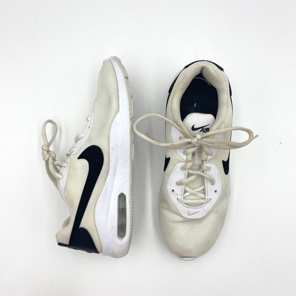 Nike Air Max Oketo Sneakers - Picture 1 of 9